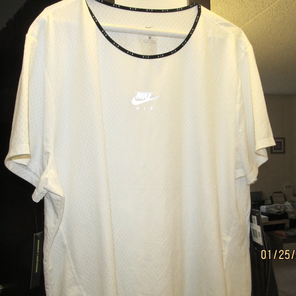 Nike Dri-fit Training Women’s Shirt